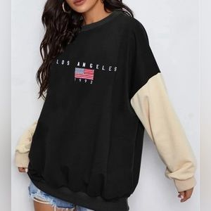 Los Angeles Graphic Sweatshirt in Black and Cream